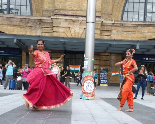 BHARAT-MERI-JAAN-AT-KINGSCROSS-STATION